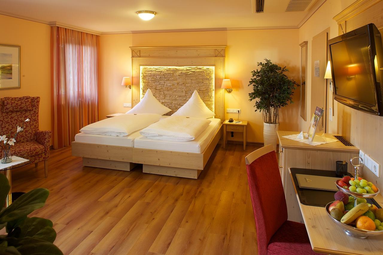 Ringhotel Winzerhof Rauenberg  Екстериор снимка